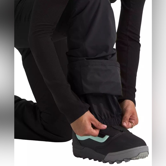 New The North Face Women's Freedom Snow Bib Pants Ski Snowboarding TNF Black L - Picture 2 of 16